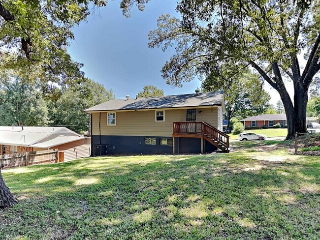 Building Photo - 668 Brakebill Ave