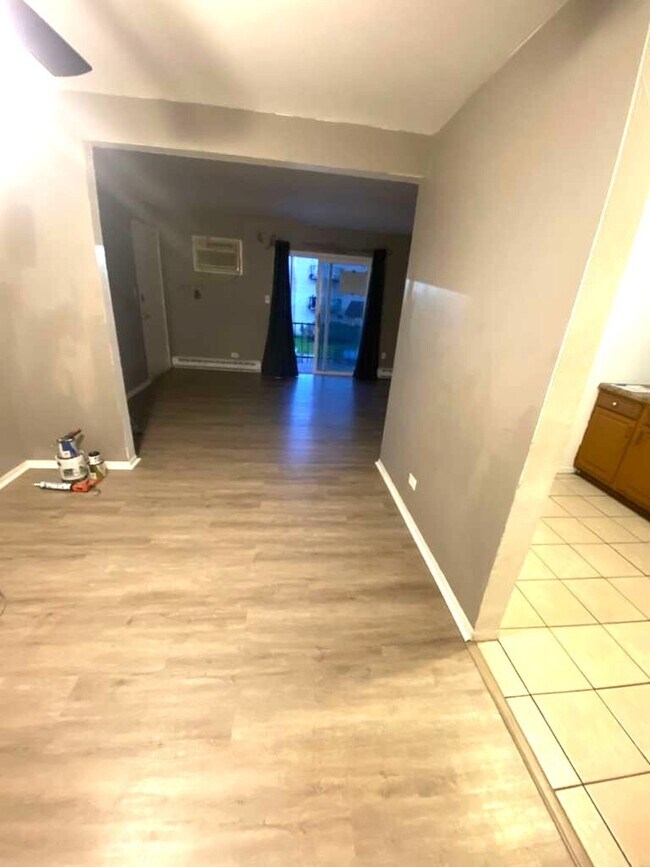 Building Photo - 4056 Bonhill Dr