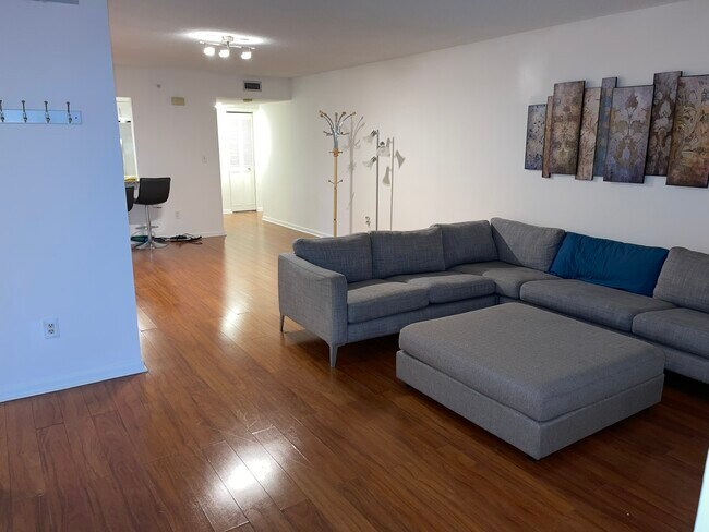 Building Photo - 20840 San Simeon Way