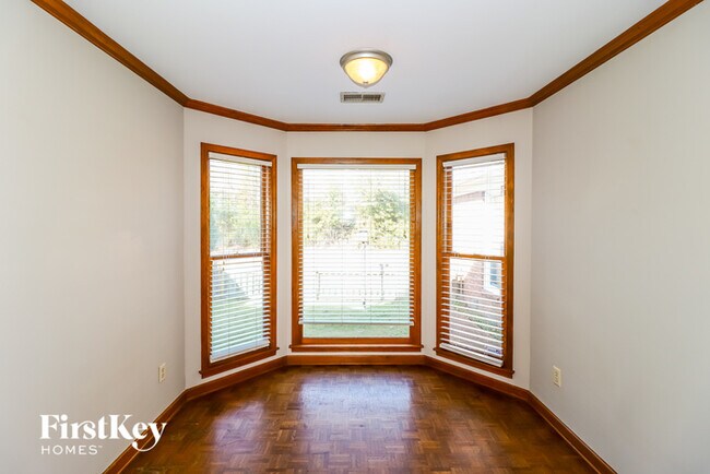 Building Photo - 8861 Fairway Gardens Dr