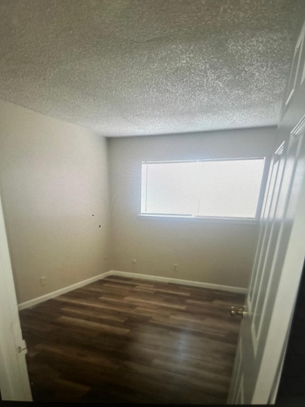 Building Photo - 1311 E San Bruno Ave