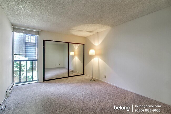 Building Photo - 151 Buckingham Dr