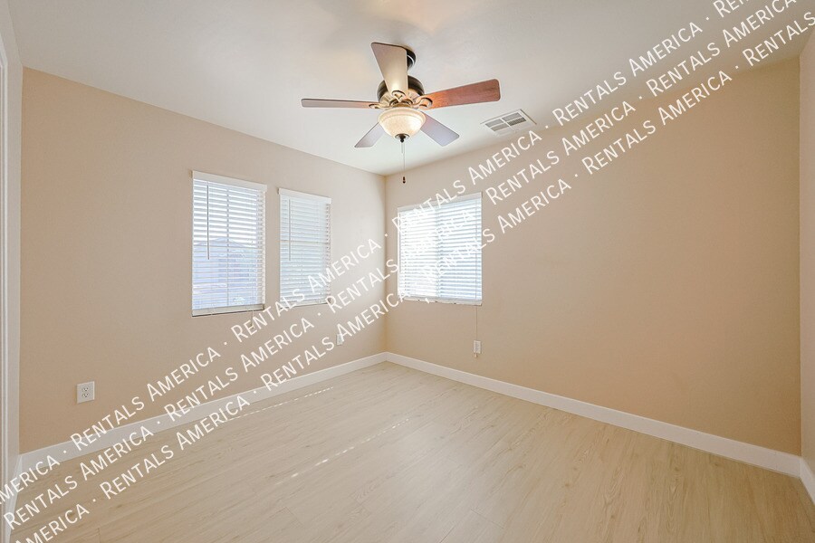 Building Photo - 35101 N 30th Ln