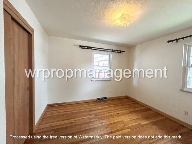 Building Photo - 2338 Bodette Ave