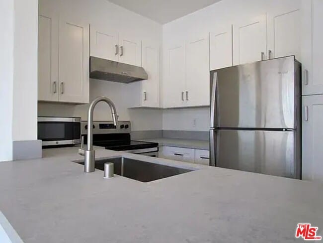Building Photo - 23901 Civic Center Way