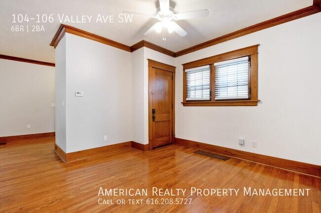 Building Photo - 104-106 Valley Ave SW-