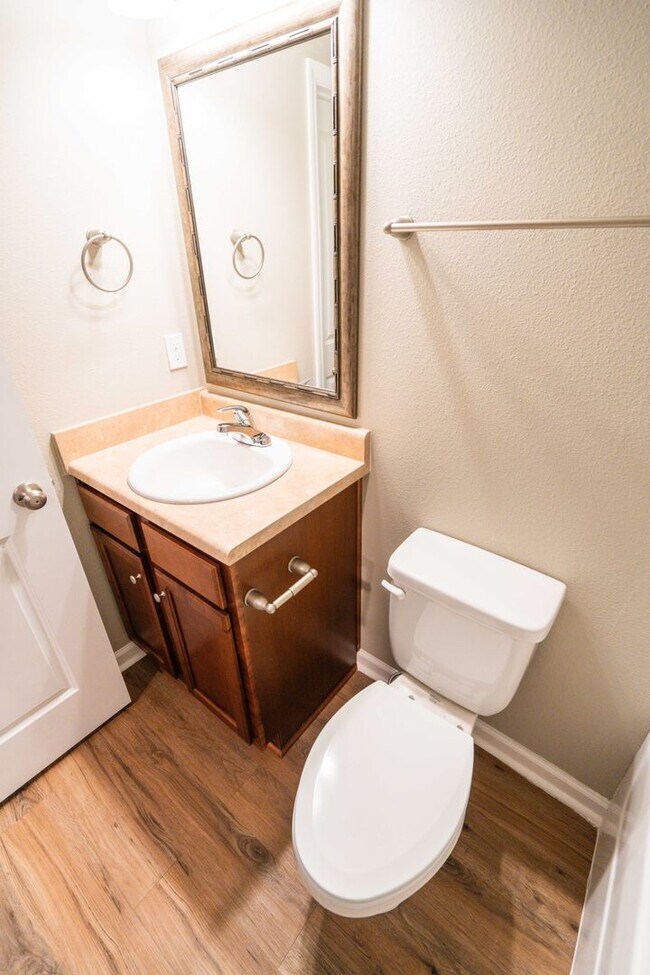 Building Photo - 3/3 Condo in Mission Overlook-MOVE IN SPEC...