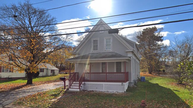 Building Photo - 71 Plain St