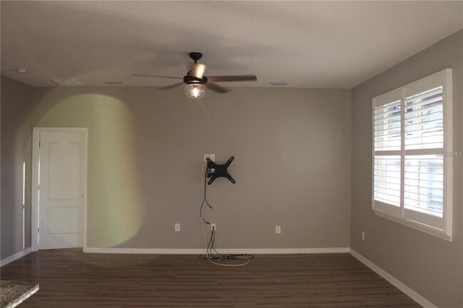 Building Photo - 6005 113th Terrace E