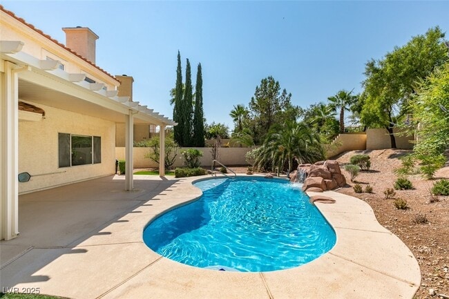 Building Photo - 2113 Desert Pines St