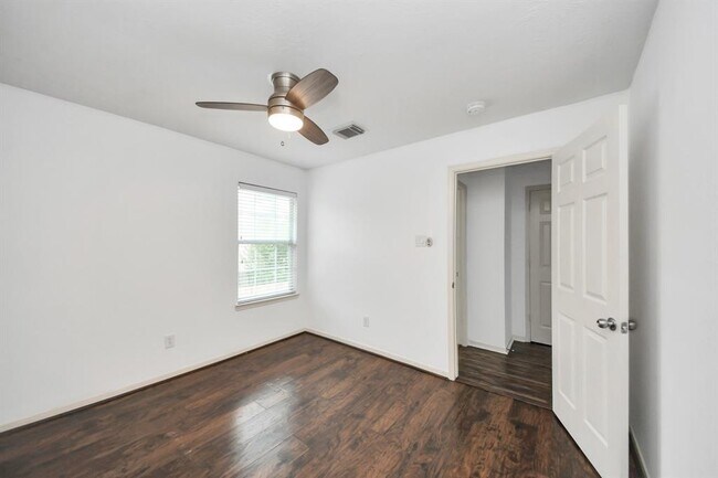 Building Photo - 3738 Lehall St