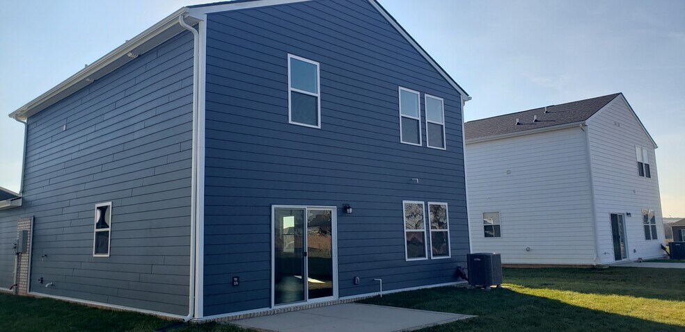 Building Photo - 3918 Sadie St