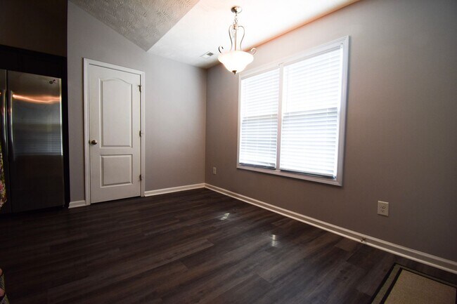 Building Photo - Coming Soon! 3 Bedroom 2 Bathroom- Pets Considered