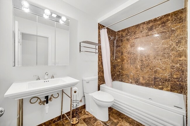 Building Photo - 6271 N 525 W