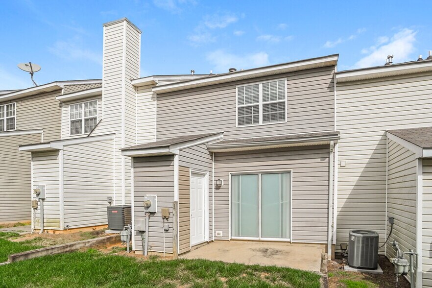 Building Photo - 5966 Cougar Ln