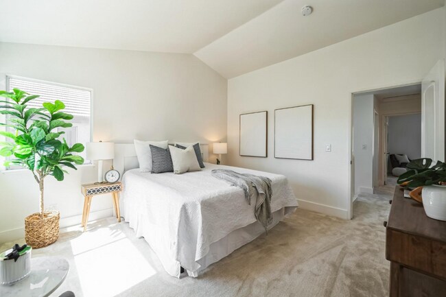 Building Photo - Stunning 3 Bed, 2.5 Bath in Antioch