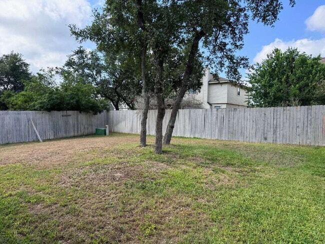 Building Photo - 15426 Grosbeak Pass