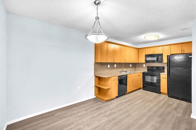 Building Photo - 6881 NW 173rd Dr