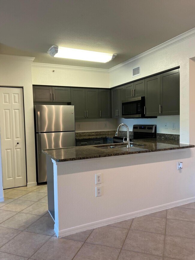 Building Photo - 6434 Emerald Dunes Dr