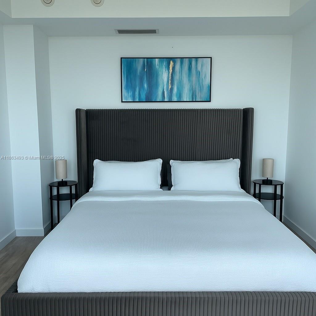 Building Photo - 650 NE 32nd St