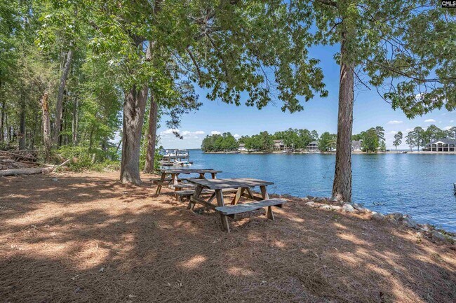 Building Photo - 301 Harbor Heights Dr