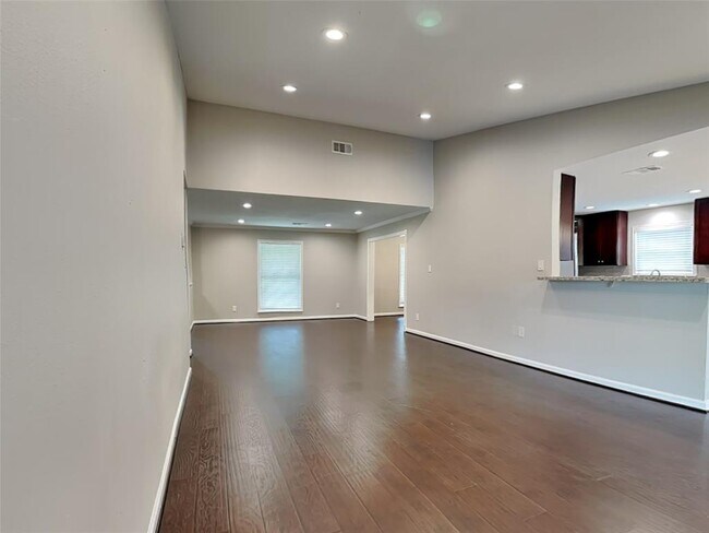 Building Photo - 8127 Twin Hills Dr