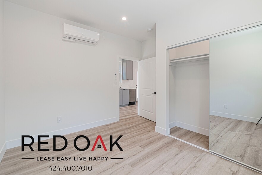 Building Photo - 4590 Riverton Ave