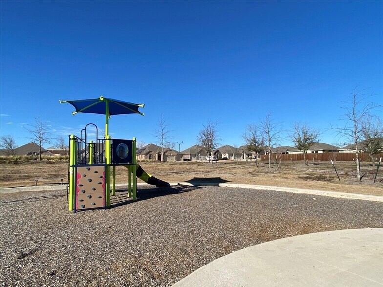 Building Photo - 755 Mulberry Dr