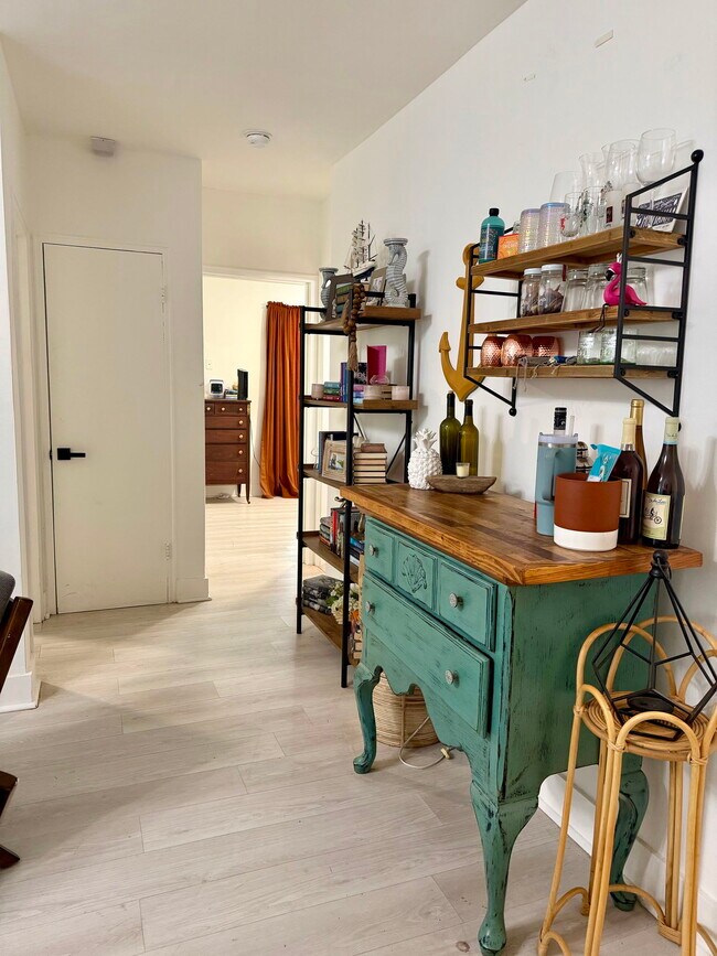 Building Photo - 1198 Marseille Dr