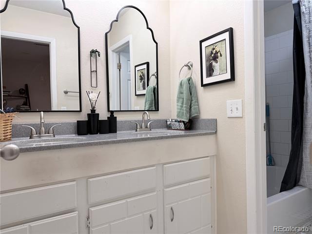 Building Photo - 7995 E Mississippi Ave