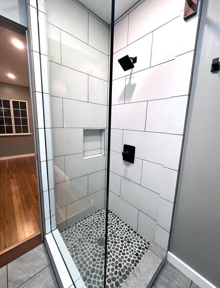 Building Photo - 3547 E Green St