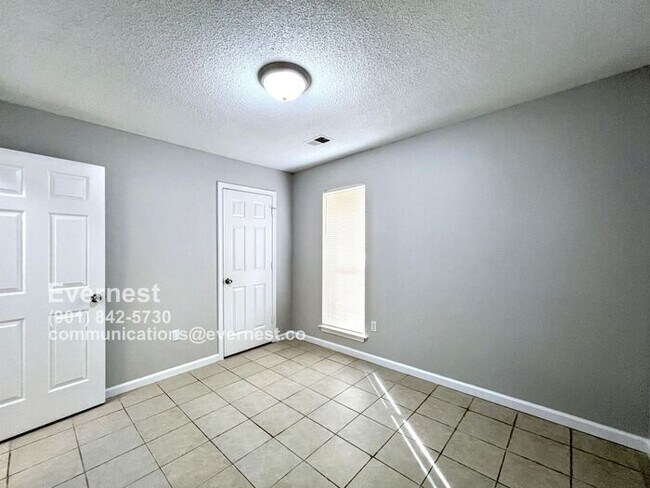 Building Photo - 7593 Lilly Dr