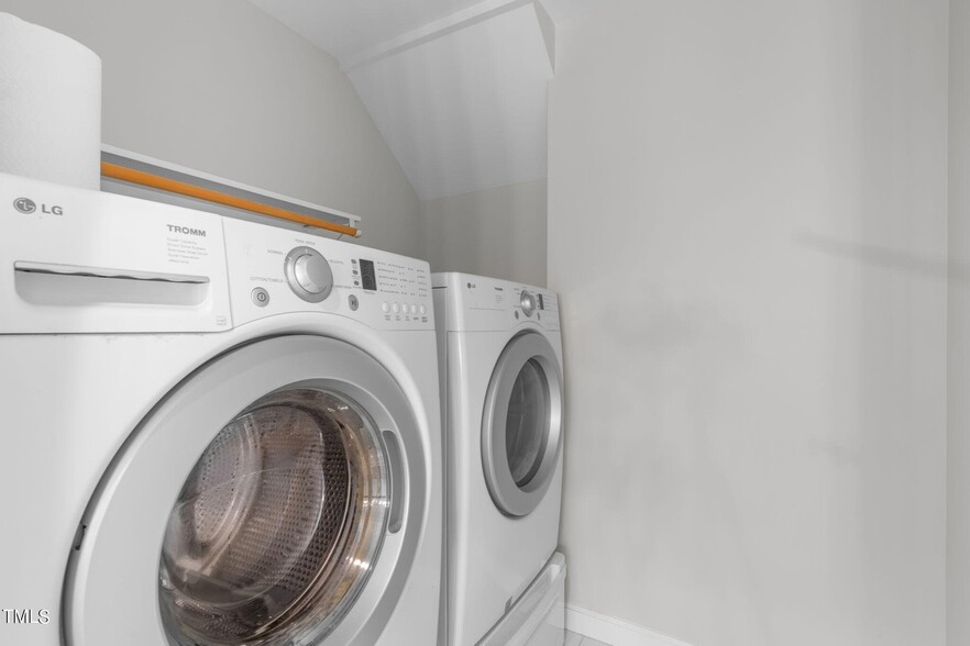 Laundry (no washer/dryer) - 101 Caymus Ct