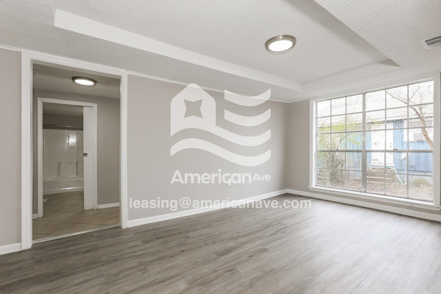 Building Photo - 318 W 50th St