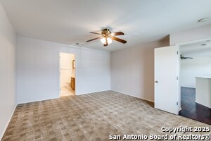 Building Photo - 5007 Crestwood Hill Dr