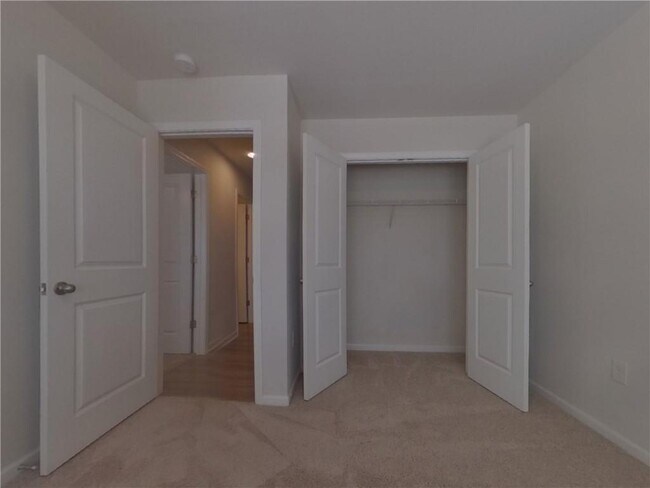 Building Photo - 4272 Bella View Dr