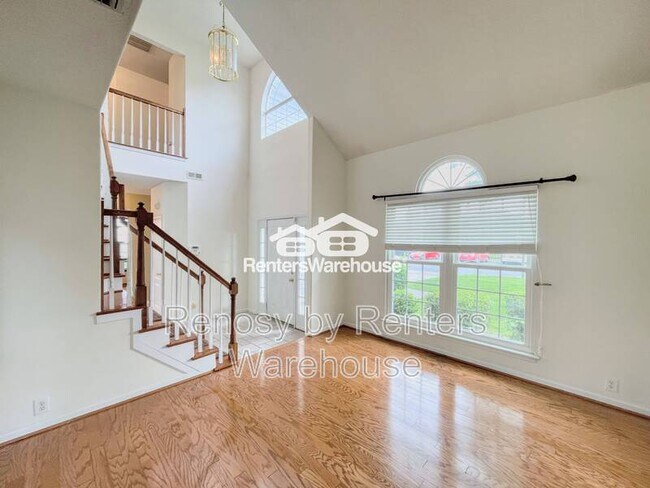 Building Photo - 601 Whisper Walk