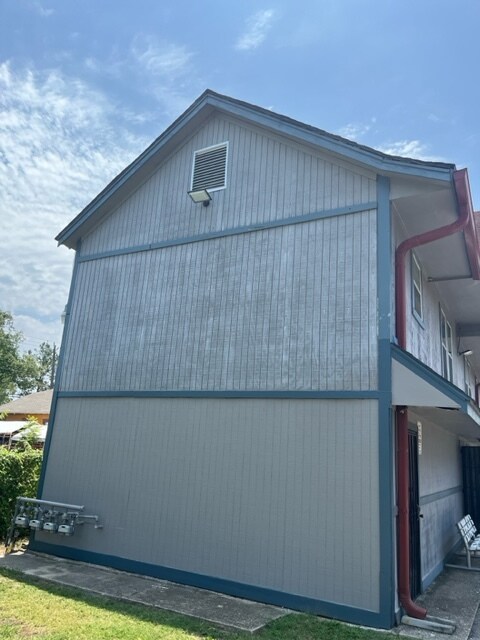 Building Photo - 2316 Freeman St