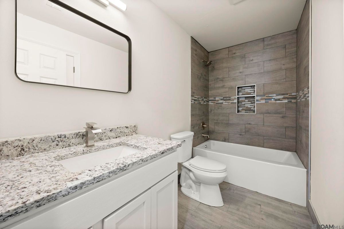 Building Photo - 38254 Shelby Dr