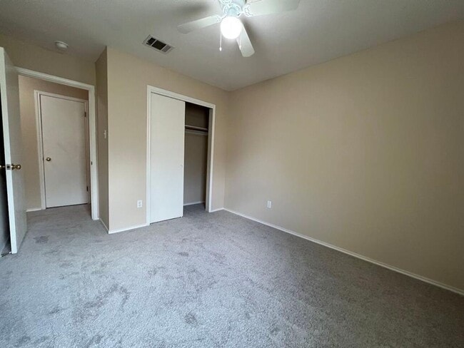 Building Photo - 209 Katy B Ln