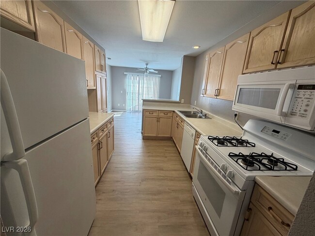 Building Photo - 8425 Blazing Sun Ave