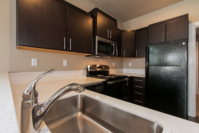 Building Photo - 2bdrm/1bthrm Tiny House  ~ Landscaping Inc...