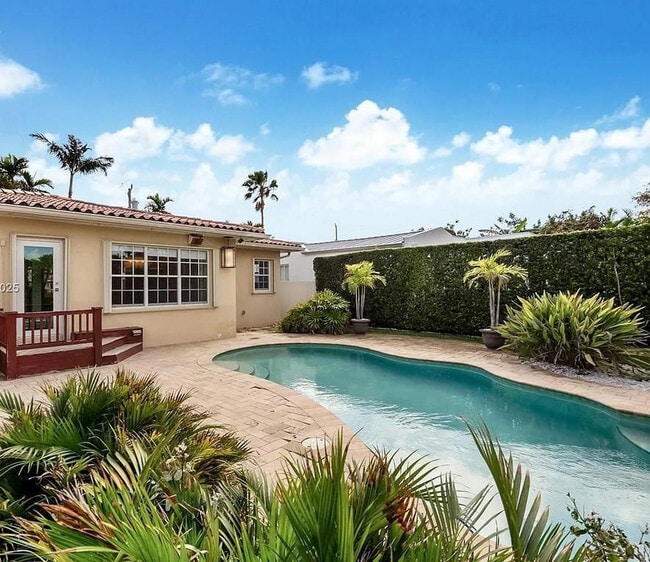 Building Photo - 8934 Emerson Ave