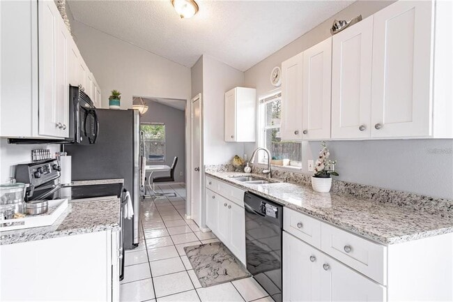 Building Photo - 767 Meadowside Ct