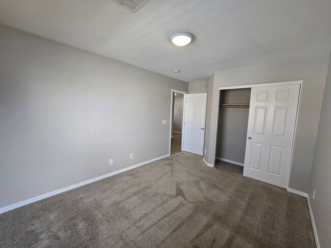Building Photo - Rhodes Ranch 2 Story Rental