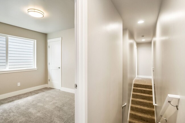 Building Photo - Brand New 3 Bed Townhome - Half Month Rent Credit!
