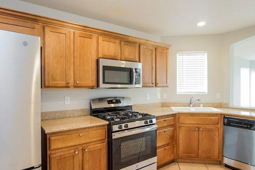 Building Photo - 8133 S Ribbon Falls St