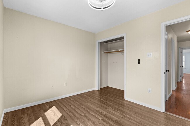 Building Photo - 122 CR - 4936
