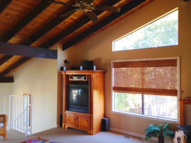 Building Photo - 131 Farallon Ct