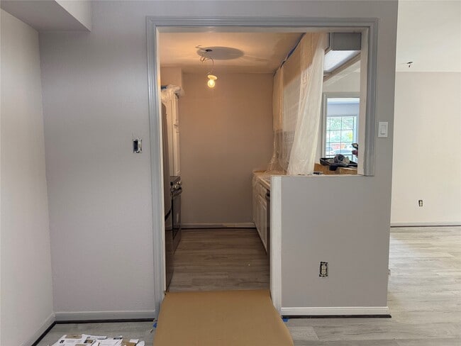 Building Photo - 1311 Antoine Dr